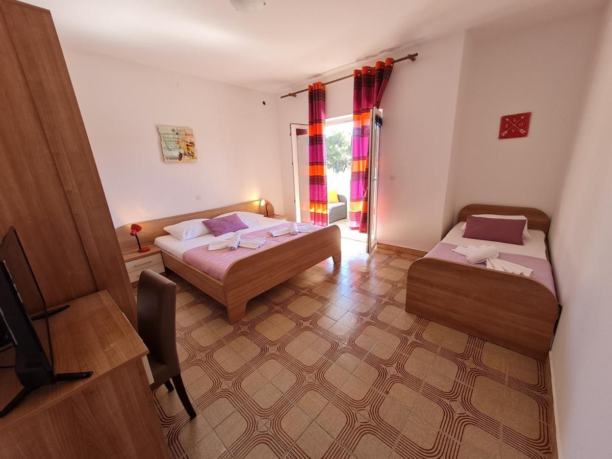 Apartments Dorotea Novalja Exterior photo
